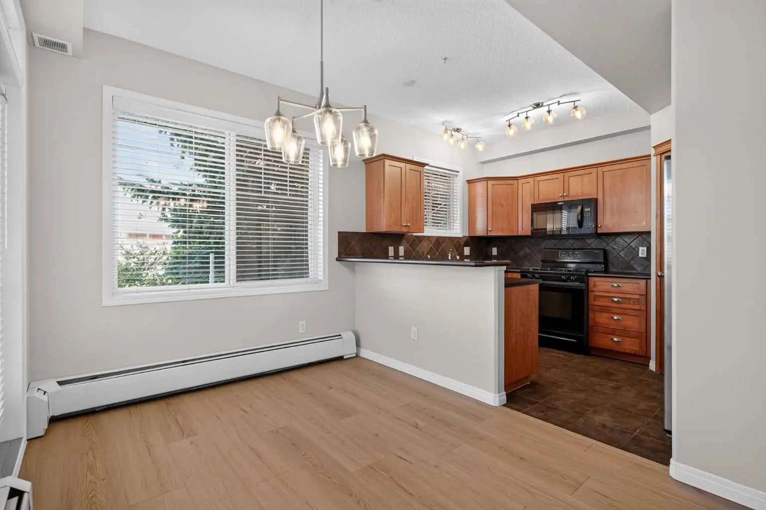 305 2416 Erlton Street Southwest, Calgary – Residential Apartment Listing Photo 8