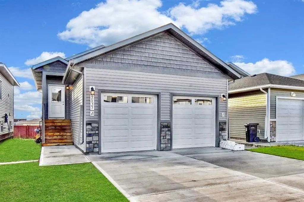 B 9529 113 Avenue , Clairmont
