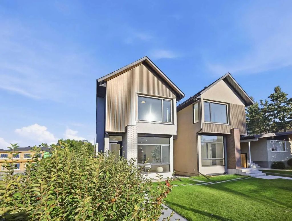 2026 36 Street Sw, Calgary