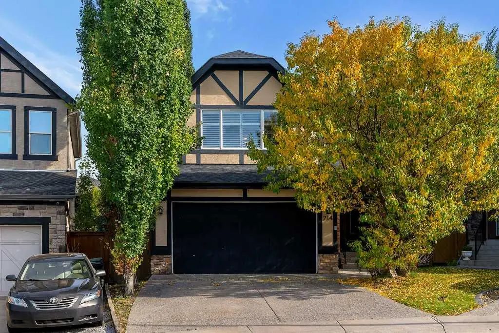 214 Valley Woods Place Nw, Calgary