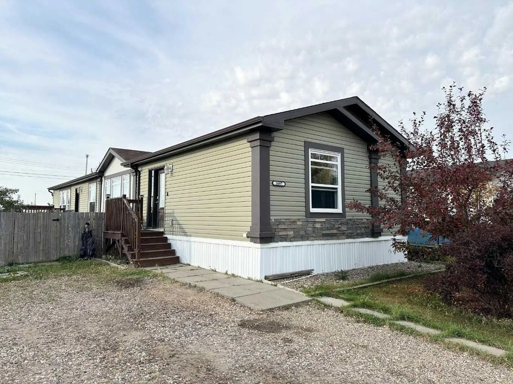 5007 44 Avenue , Vermilion