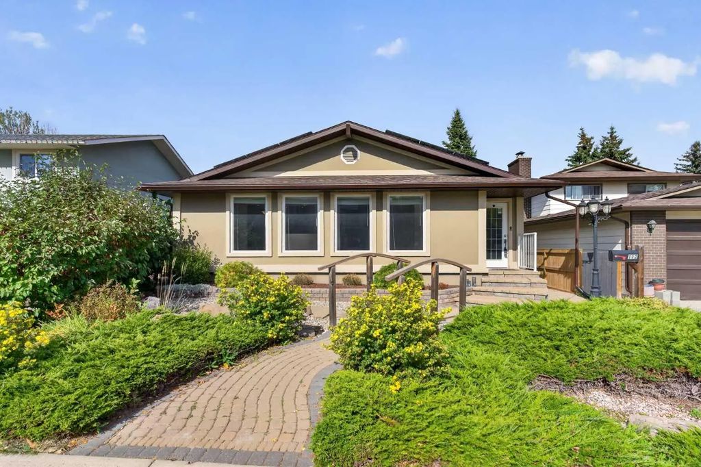 112 Beaconsfield Rise Nw, Calgary