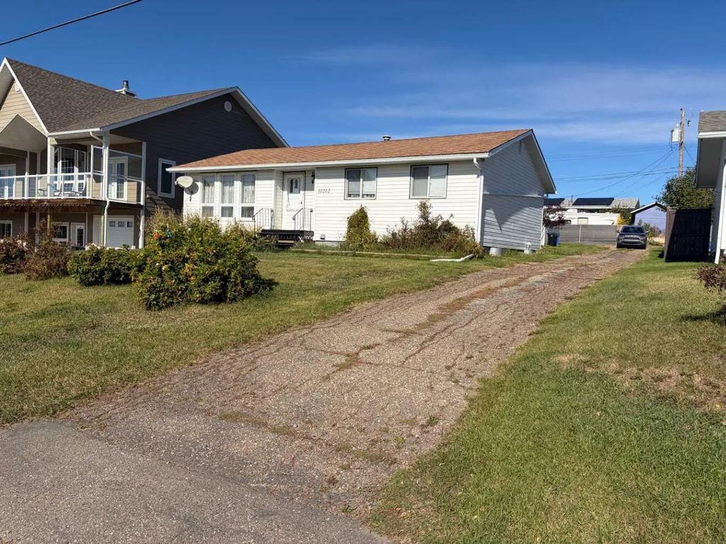 11212 108 Avenue , Fairview