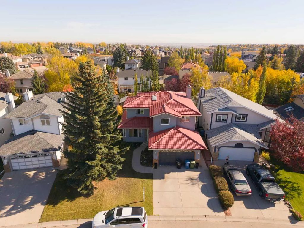 52 Edgepark Road Nw, Calgary
