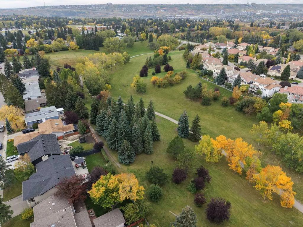 5011 Viceroy Drive Nw, Calgary