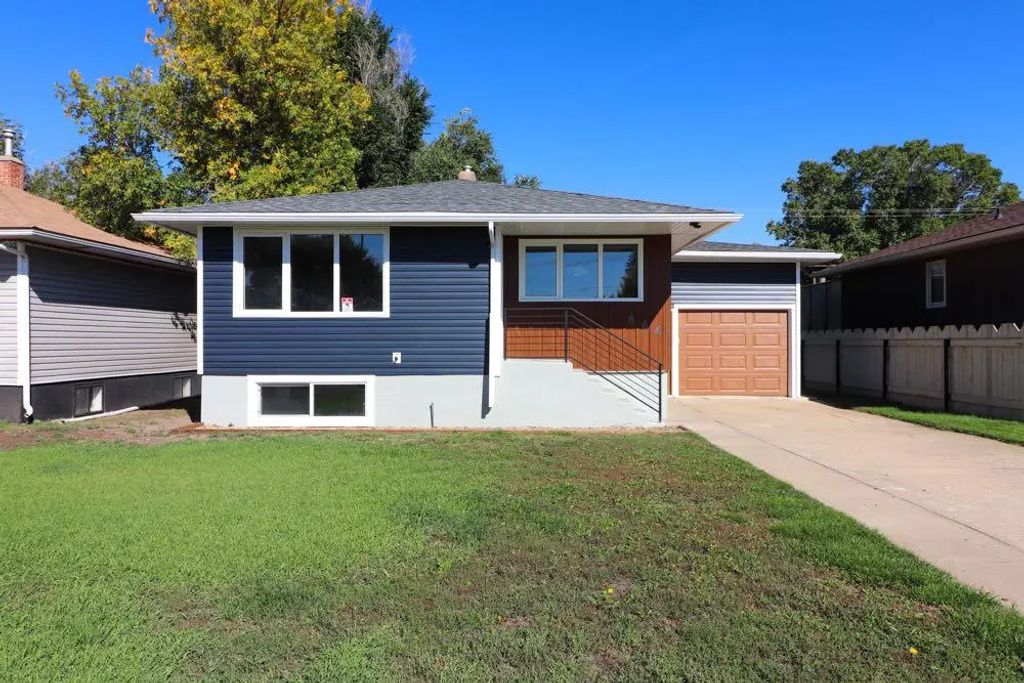 644 7 Street Sw, Medicine Hat