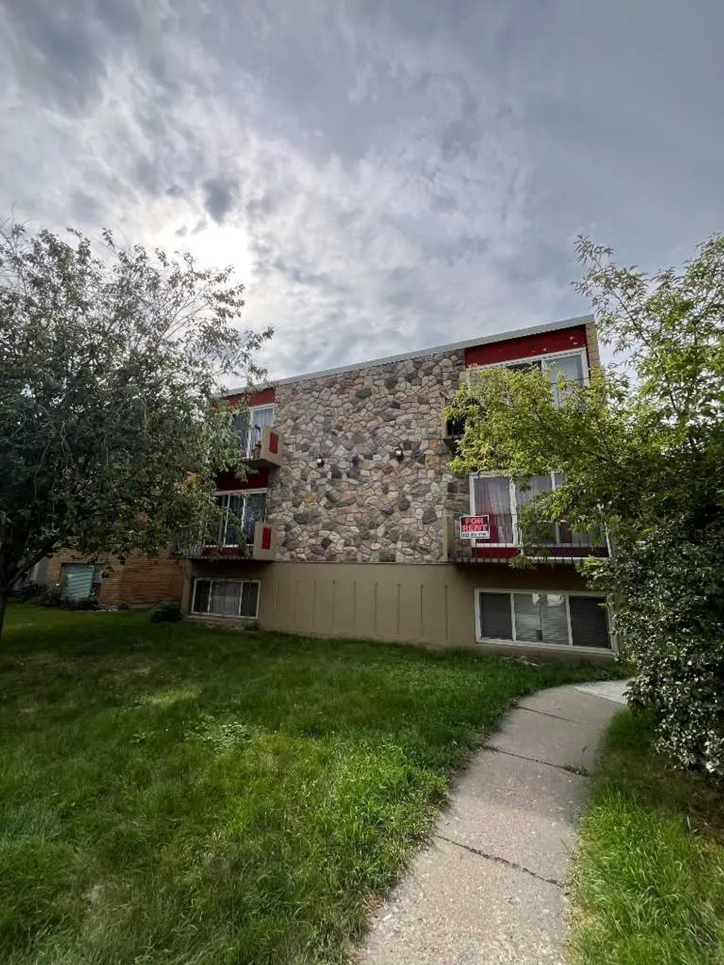 1717 10a Street Sw, Calgary