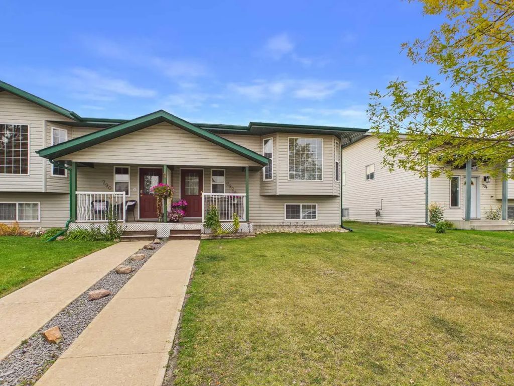 792 Lancaster Drive , Red Deer
