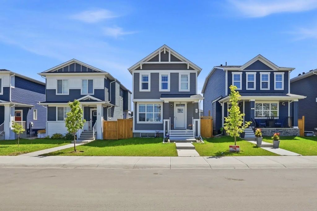 908 West Lakeview Drive , Chestermere
