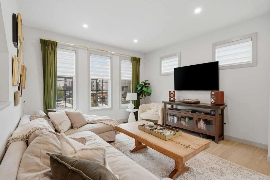 85 Greenbriar Place Nw, Calgary