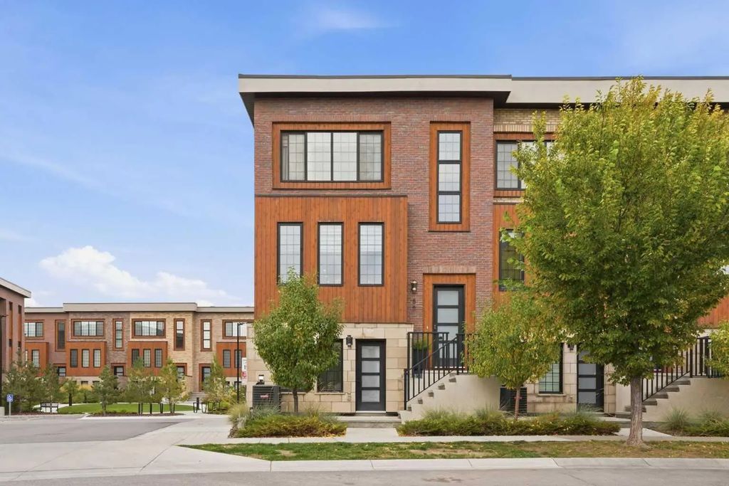 85 Greenbriar Place Nw, Calgary