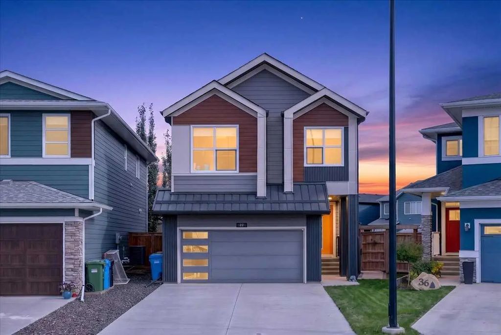 32 Cranbrook Bay Se, Calgary