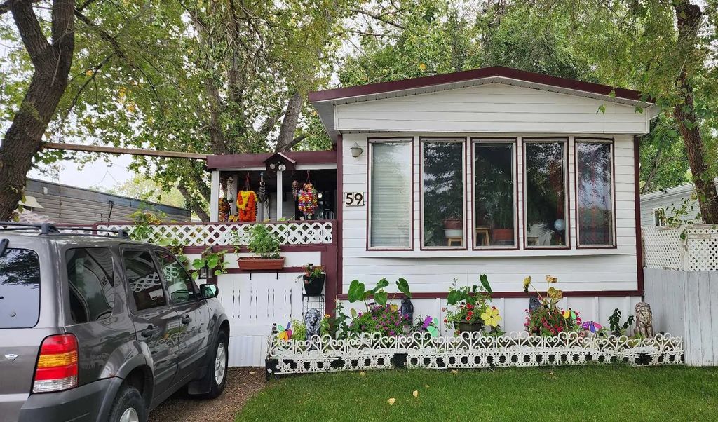 59 Greenbrook  Mobile Village  , Brooks