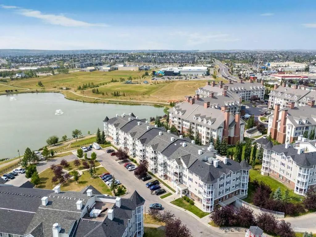 3301 10 Country Village Park Northeast, Calgary – Residential Apartment Listing Photo 2