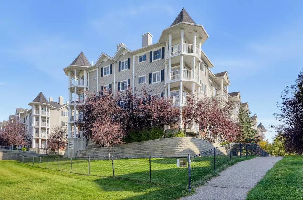 2307 43 Country Village Lane Ne, Calgary