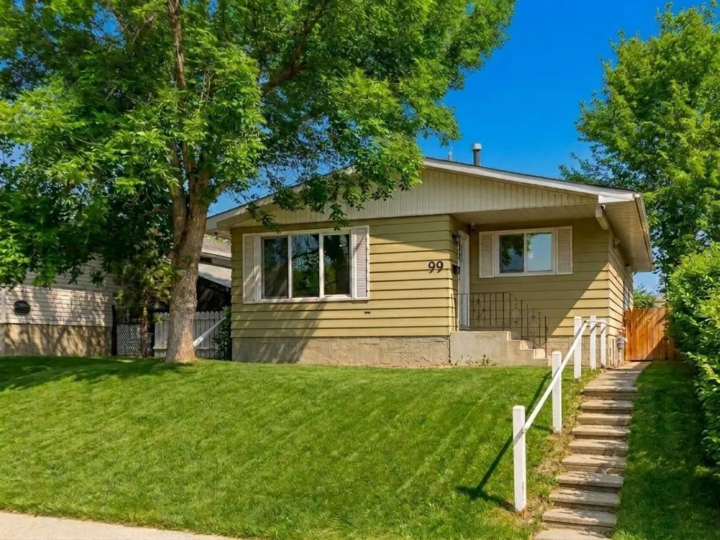 99 Dovercliffe Way Se, Calgary