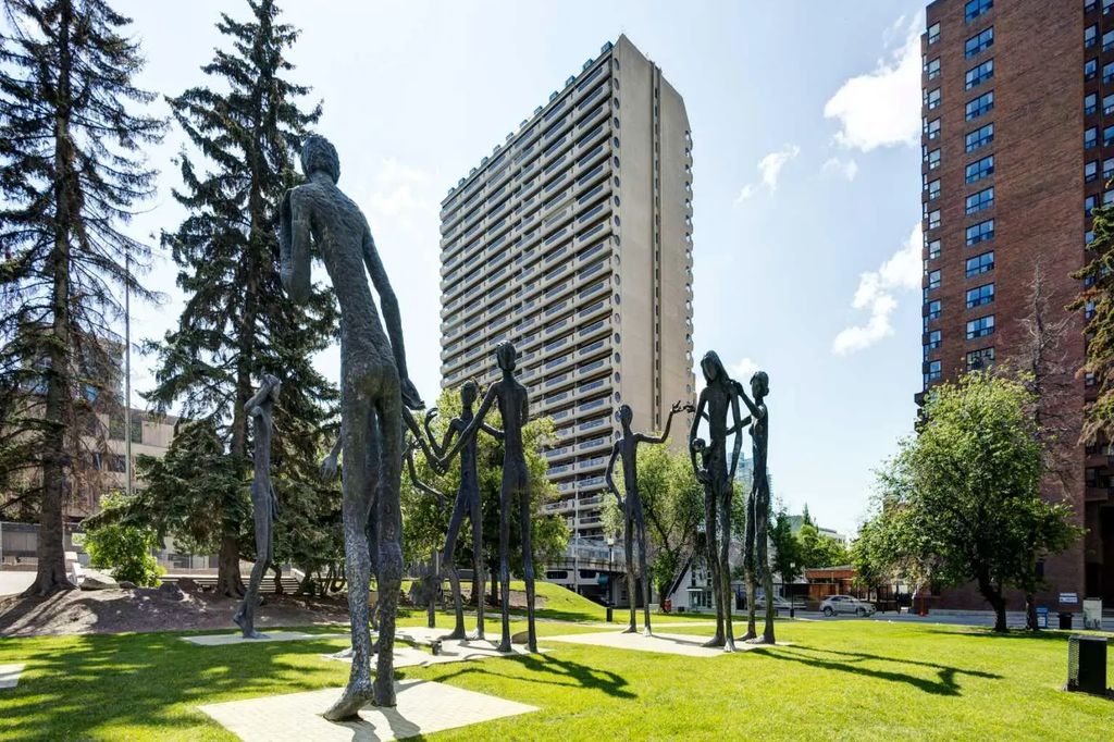 1004 221 6 Avenue Se, Calgary