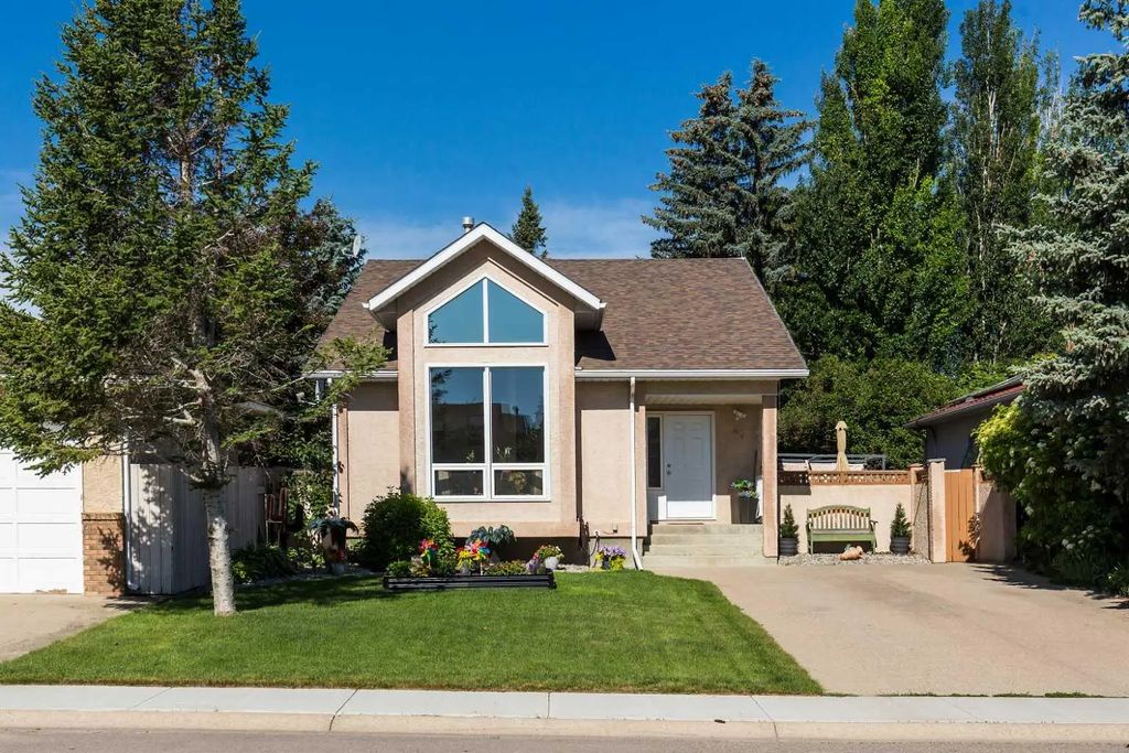 44 Lakhota Road W, Lethbridge