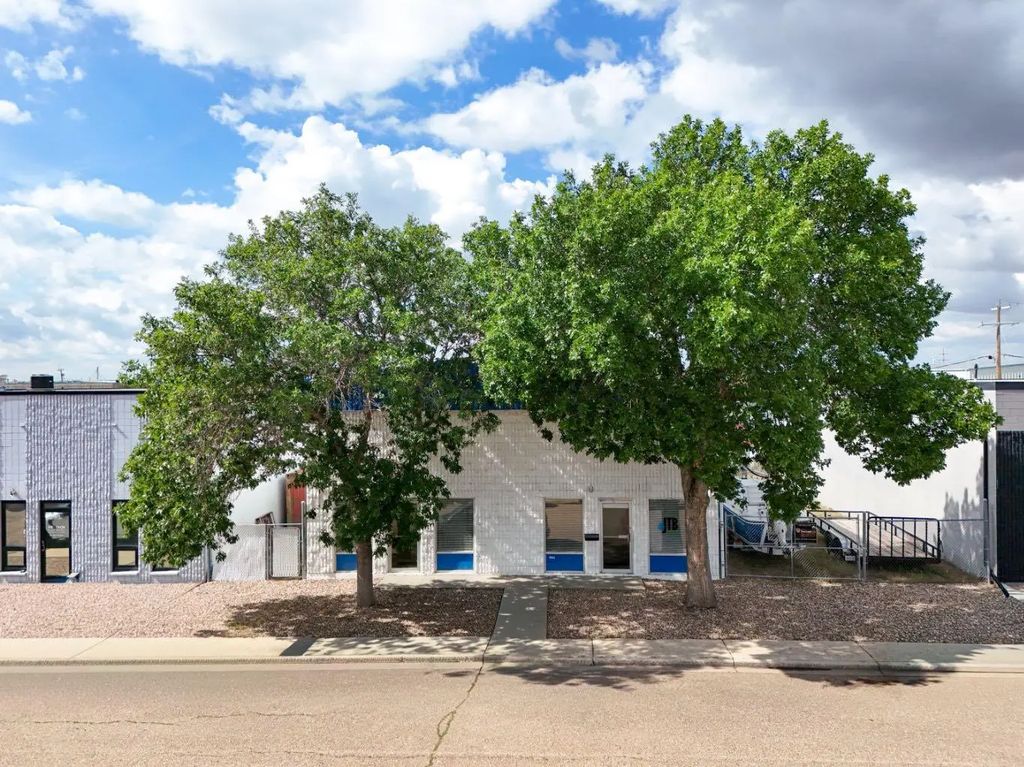 1944 11 Avenue Nw, Medicine Hat
