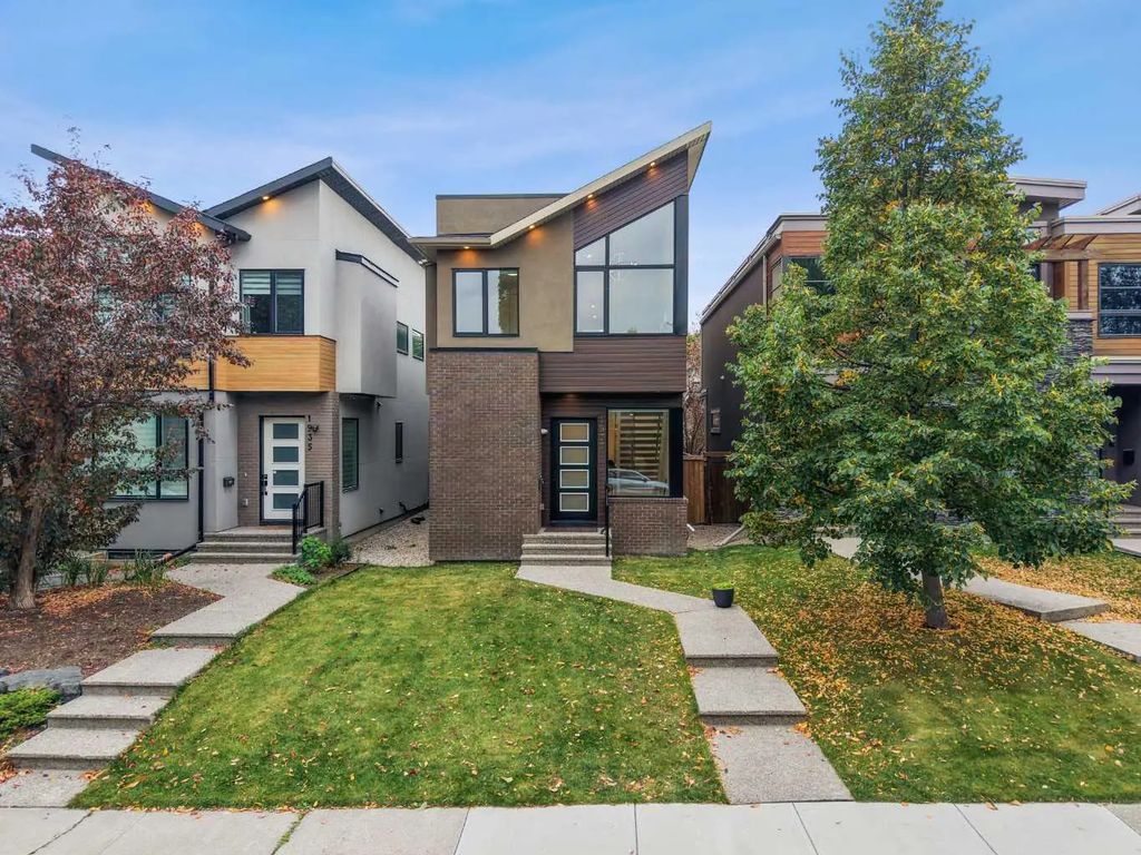 1937 44 Avenue Sw, Calgary