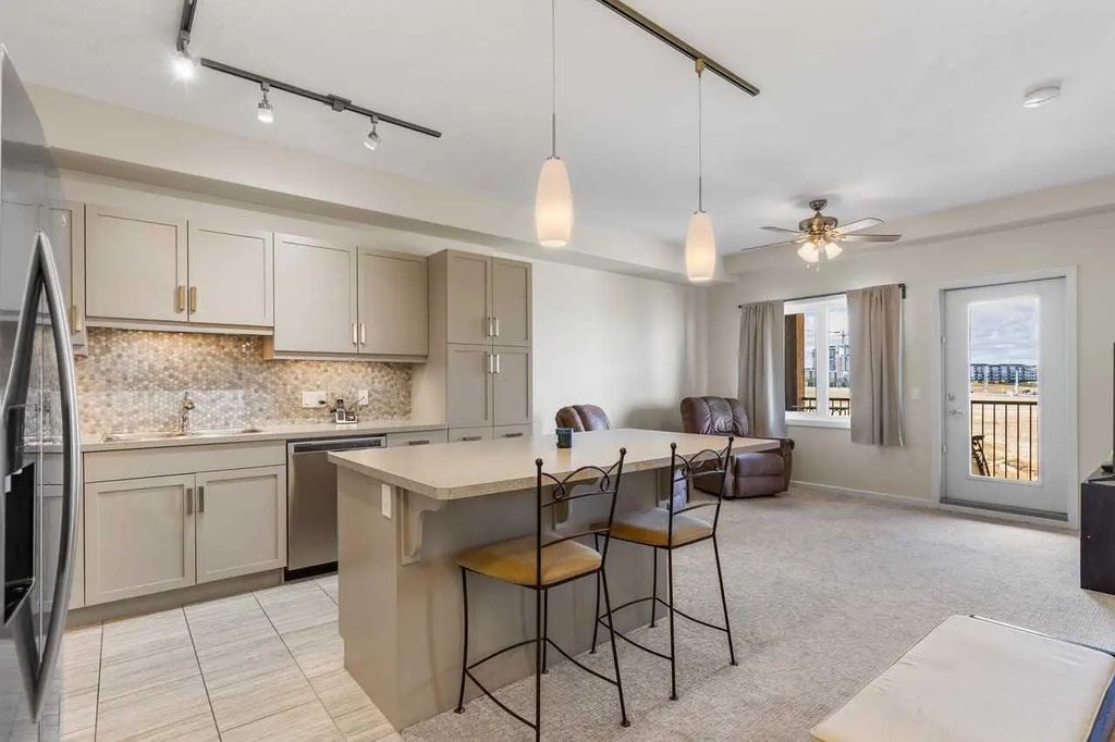 2405 450 Kincora Glen Road Nw, Calgary