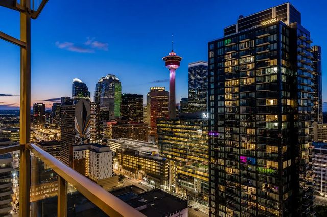 2301 225 11 Avenue Se, Calgary