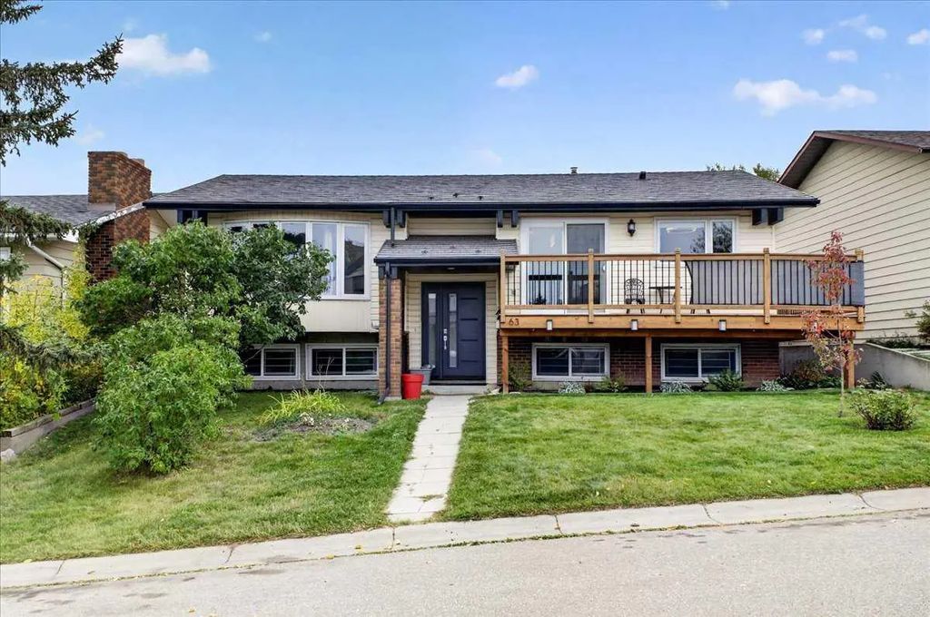 63 Beaconsfield Way Nw, Calgary