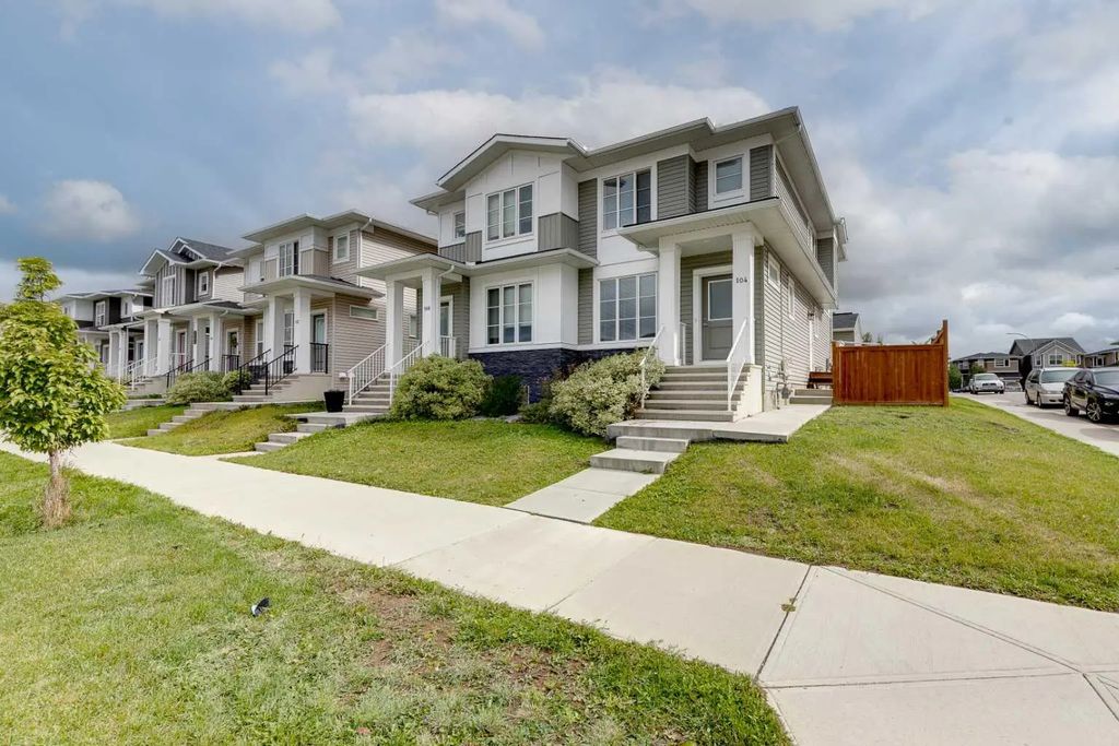 104 Corner Meadows Gate Ne, Calgary