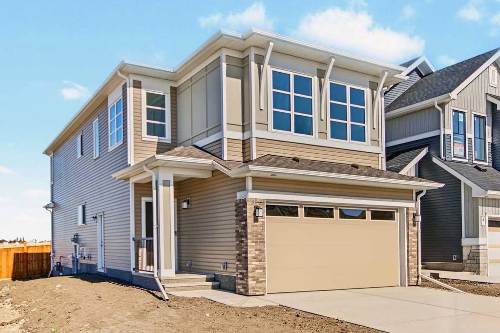 138 Silver Spruce Road Sw, Calgary