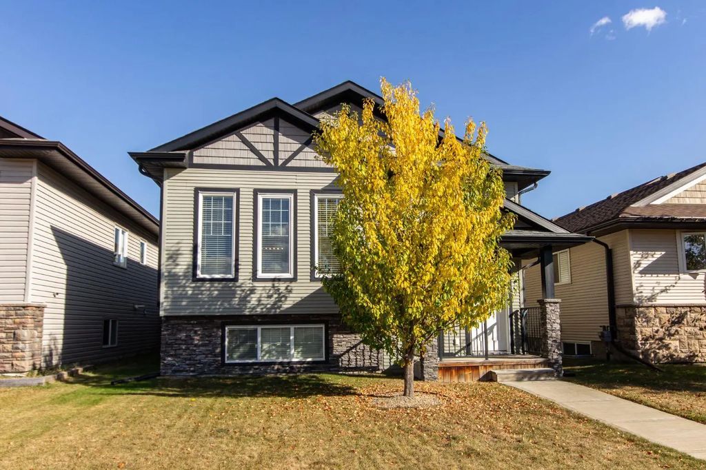 17 Charles Avenue , Red Deer