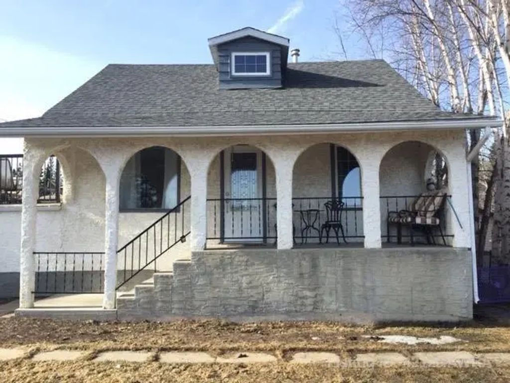 109 Ceal Square , Hinton