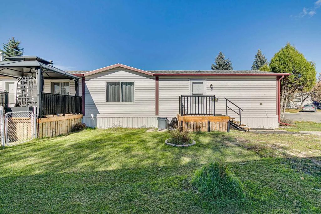311 Stanley Avenue , Okotoks