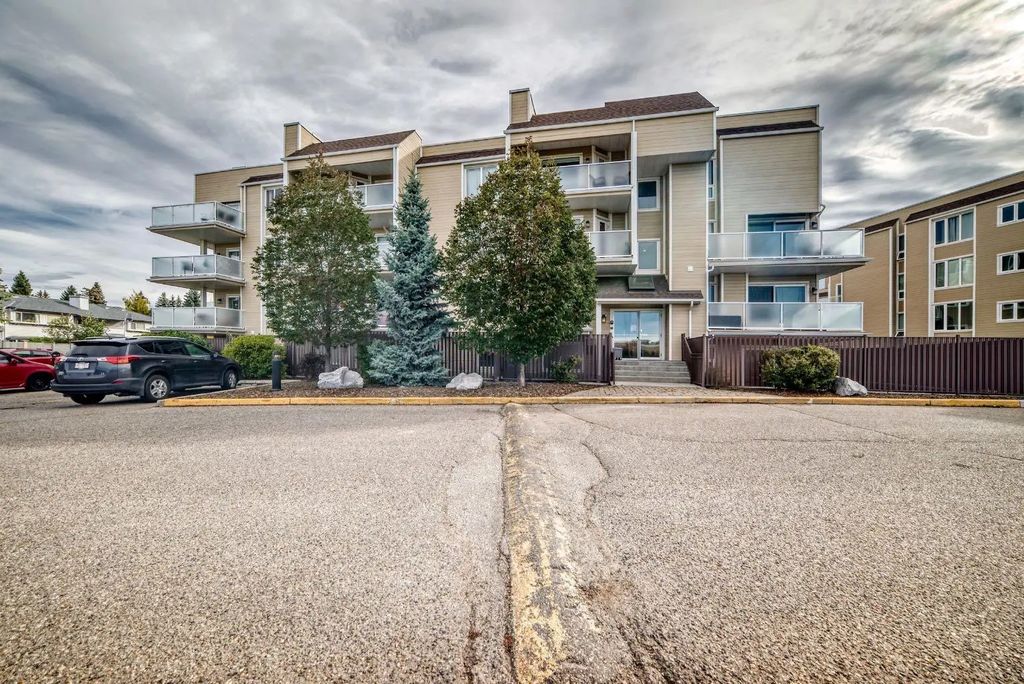 303 3737 42 Street Nw, Calgary