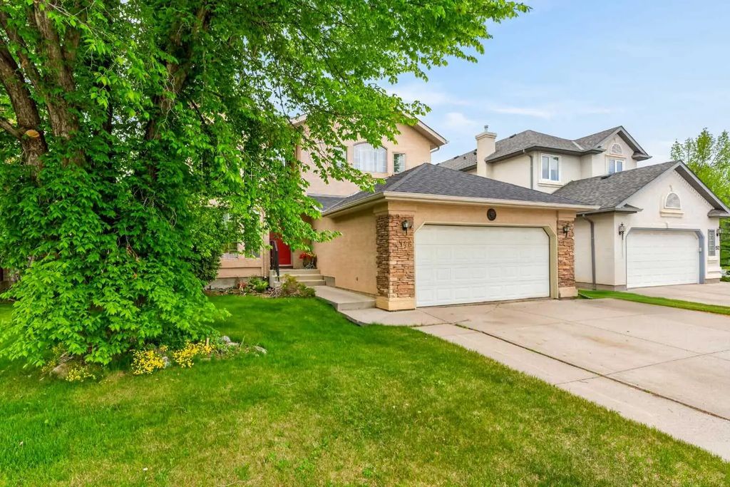148 Sierra Madre Crescent Sw, Calgary