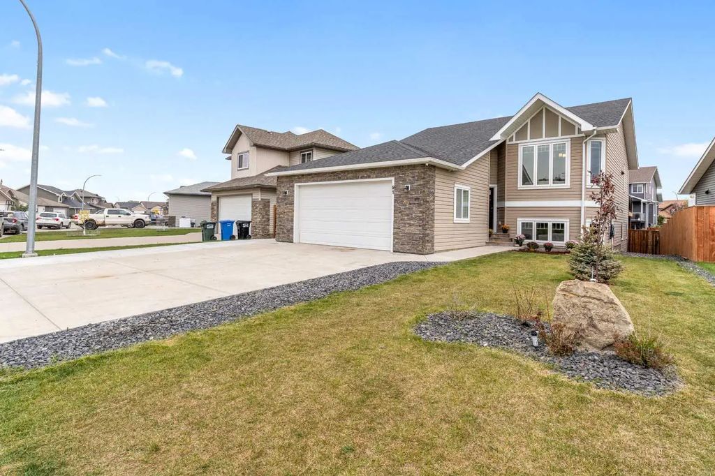 91 Valarosa Drive , Didsbury
