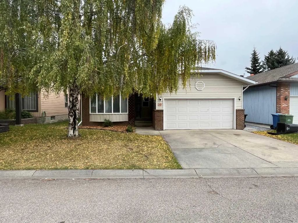 12 Woodmont Rise Sw, Calgary
