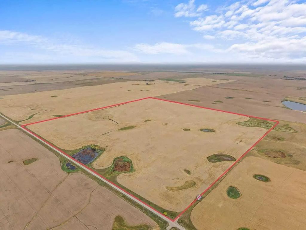 Range Road 203  , Milo