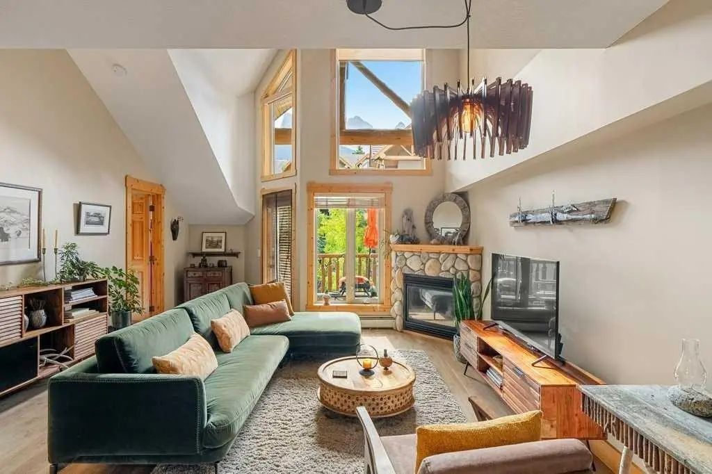 317 175 Crossbow  , Canmore