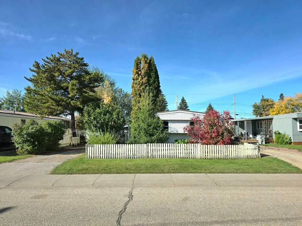 500 4 Street Nw, Slave Lake
