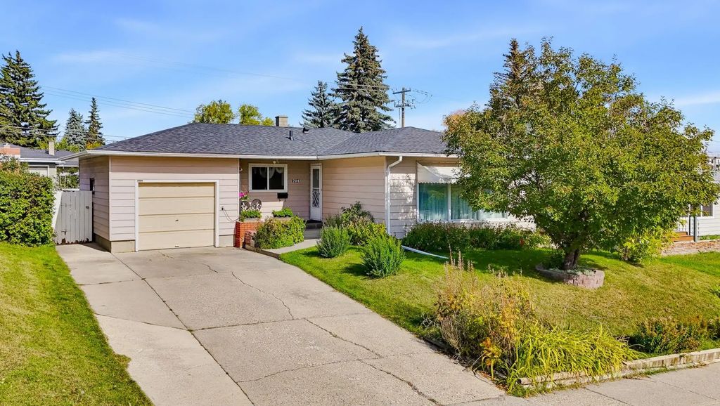 704 75 Avenue Sw, Calgary