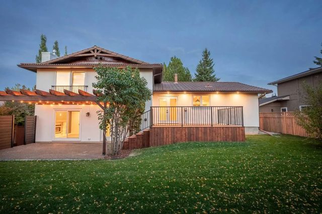 124 Canterbury Drive Sw, Calgary