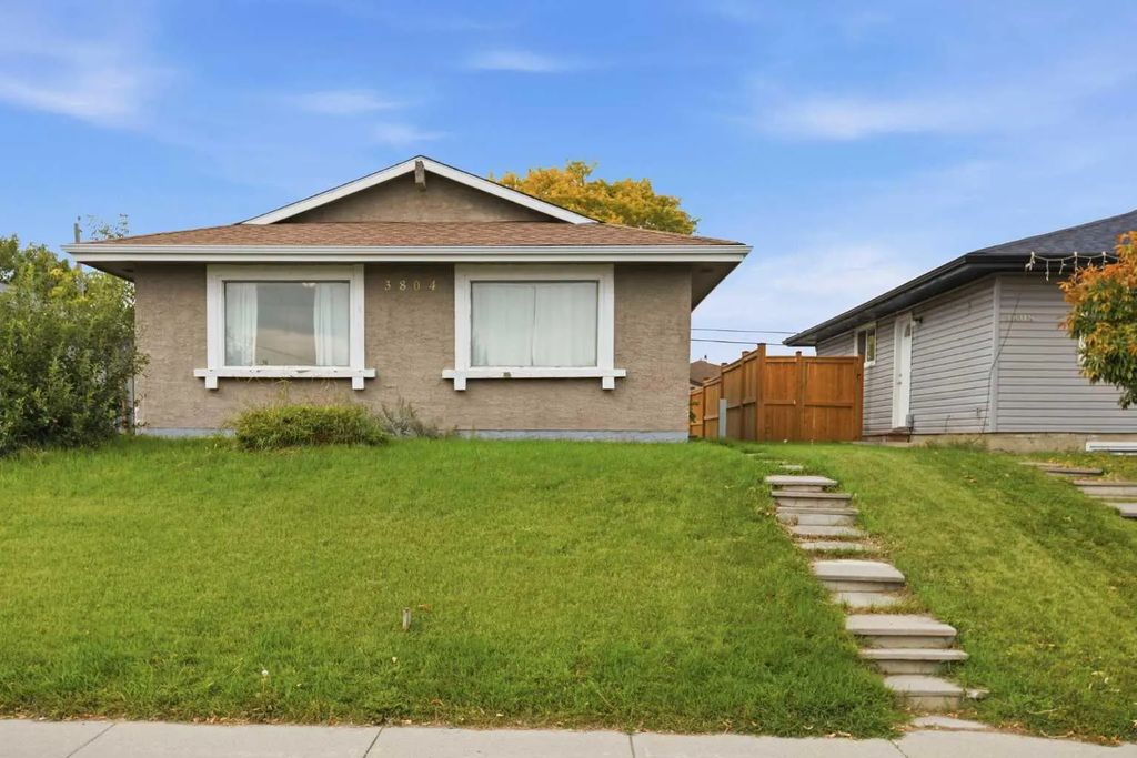 3804 Dover Ridge Drive Se, Calgary