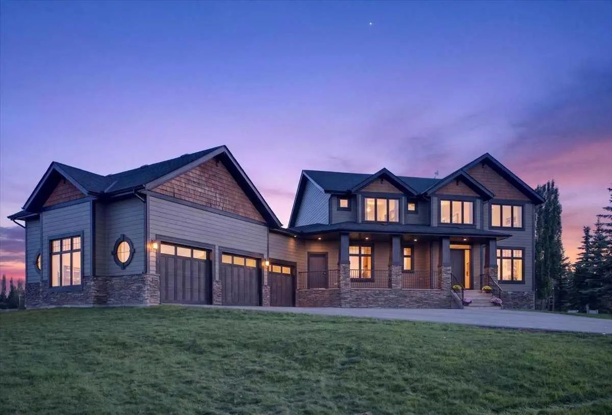 Modern suburban home in Evanston