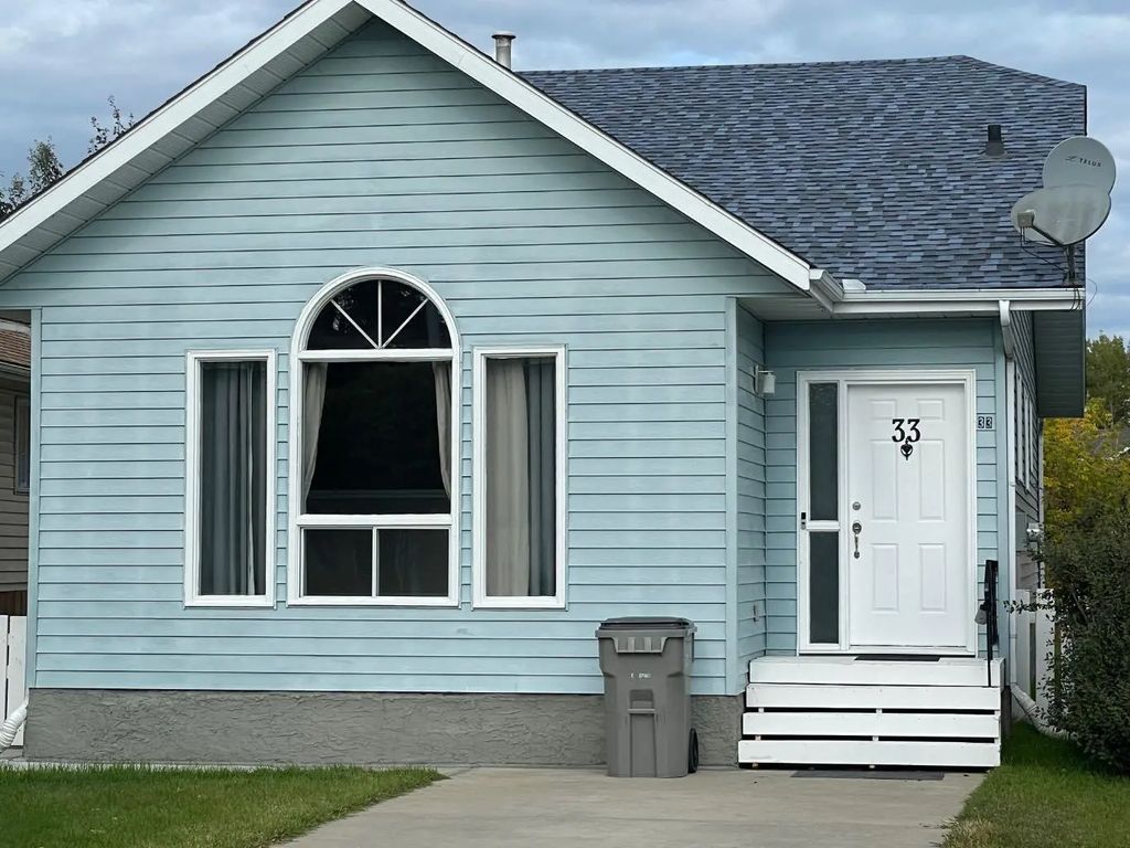 33 Graham Road , Whitecourt