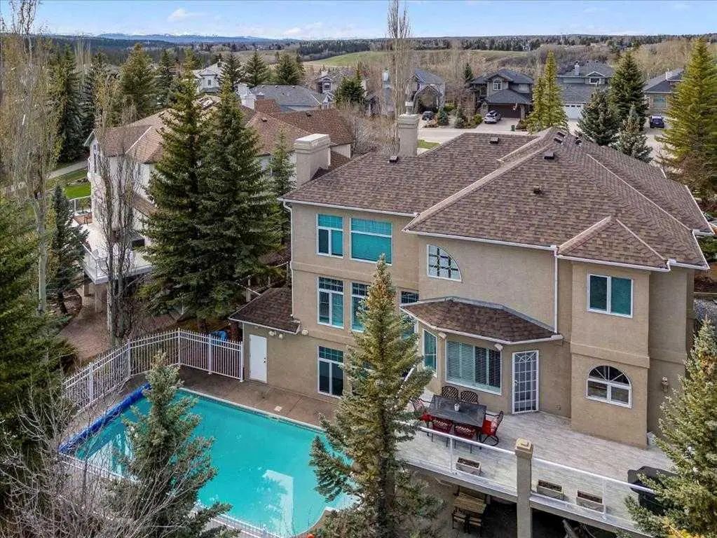 216 Evergreen Heath Sw Calgary Alberta T2Y 3B6 Evergreen Details