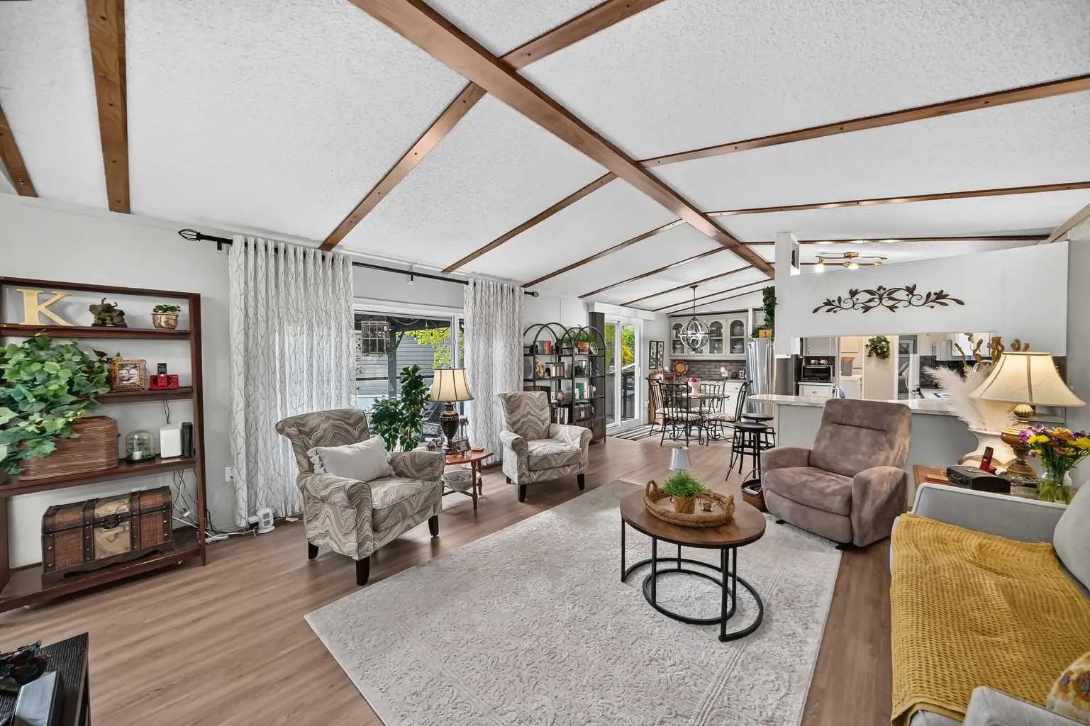 3221 Burroughs Manor Ne, Calgary