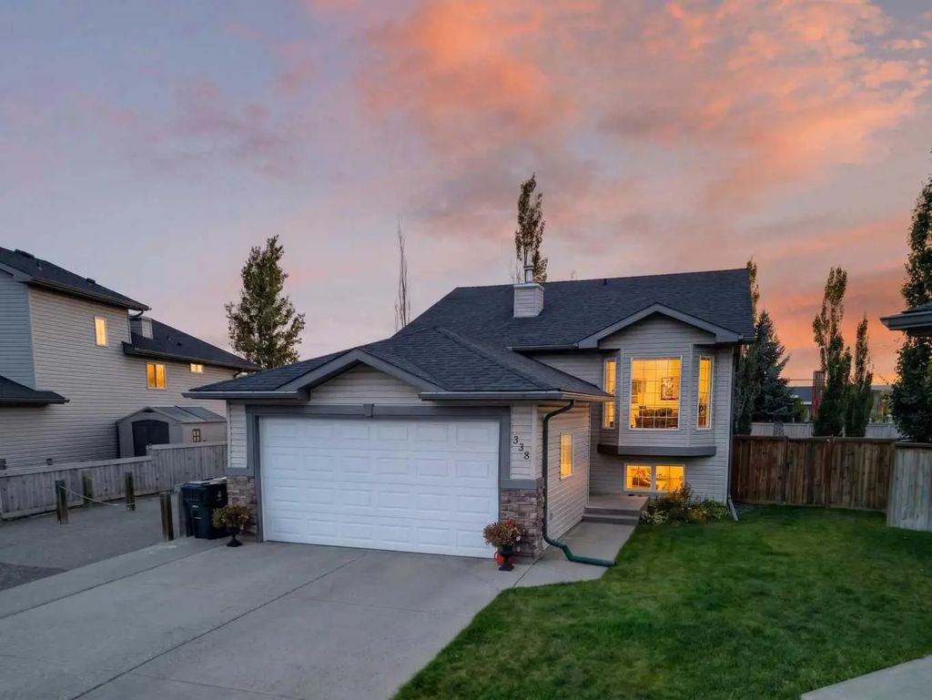 338 Silkstone Cove W, Lethbridge