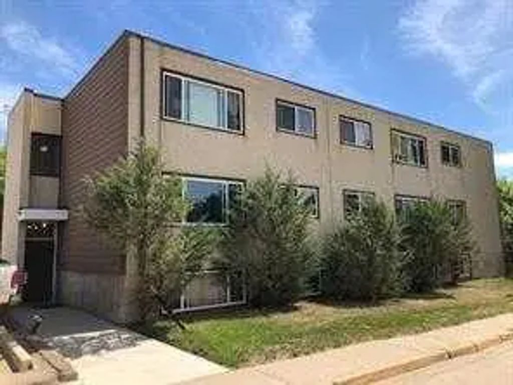 # 9802 98 Avenue , Peace River