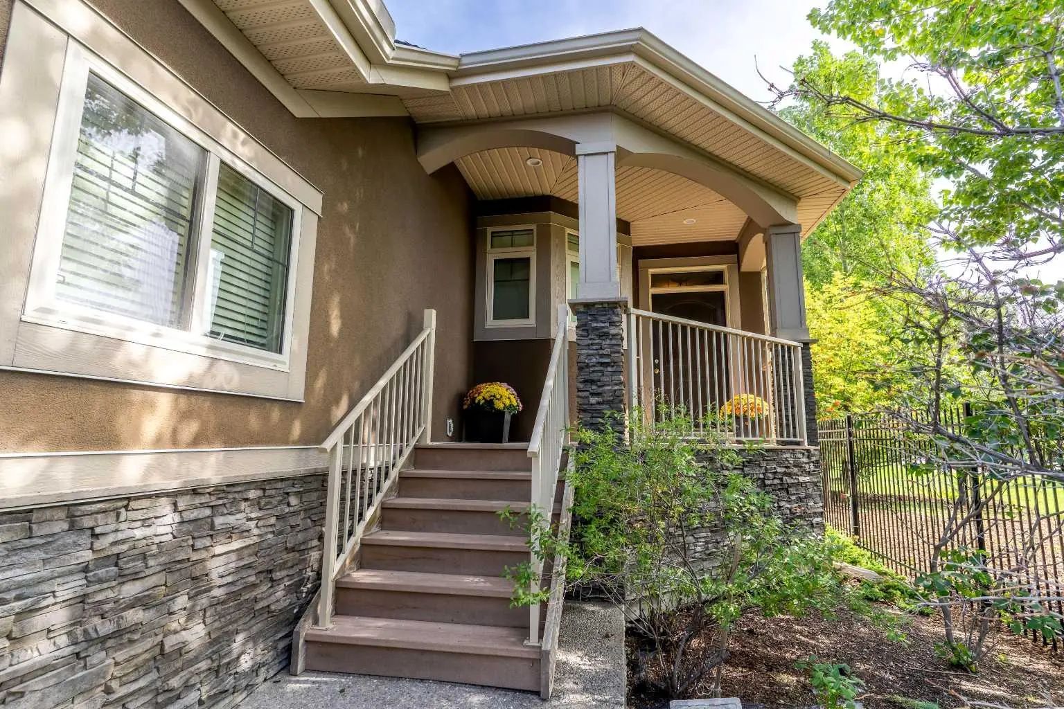 123 West Grove Rise Southwest, Calgary – Residential Detached Listing Photo 3
