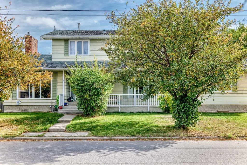 102 4 Avenue Se, High River